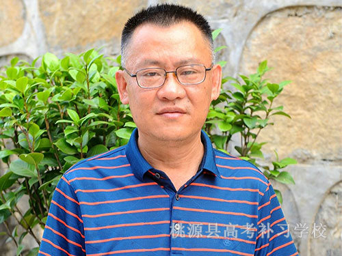 數(shù)學老師聶彪
