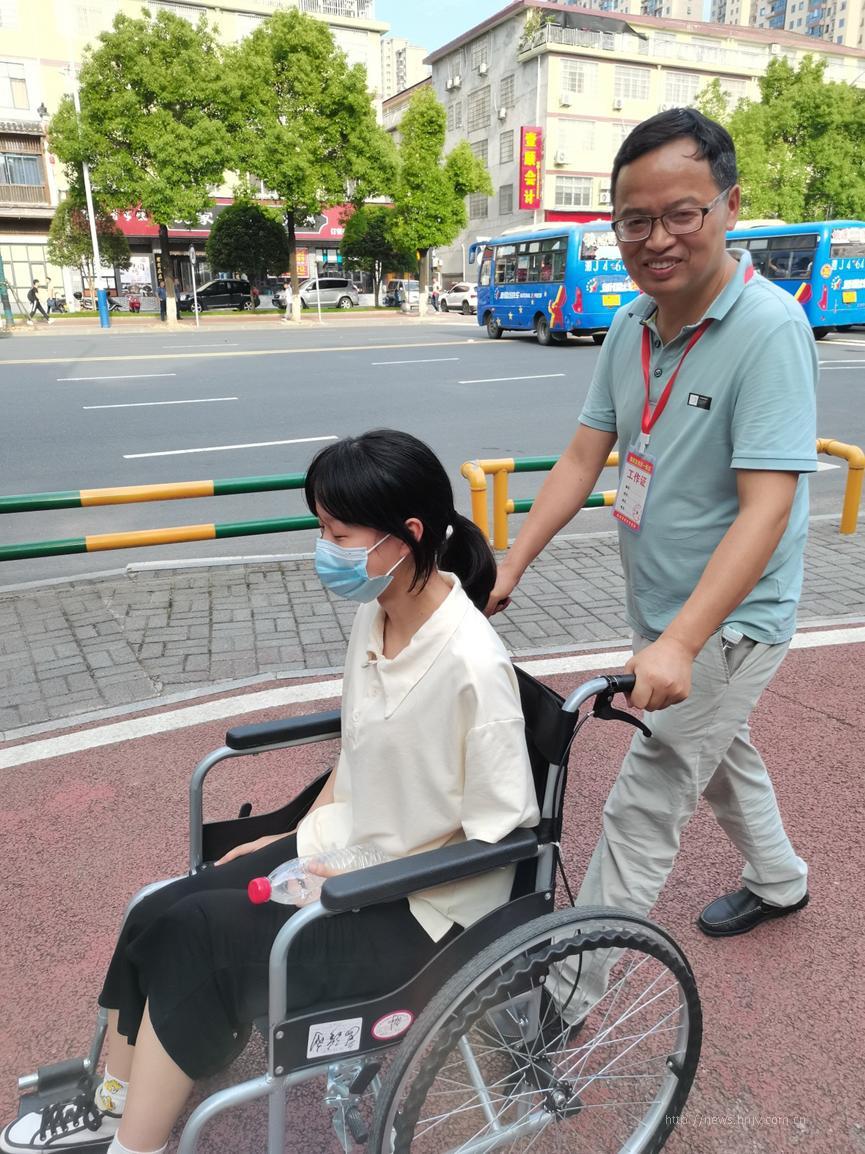 桃源：丟掉雙拐 我為你保駕護(hù)航